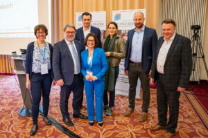 Der Vorstand und Dr. Genders Dr. Genders und der Vorstand