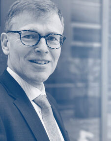 söhnke ahrens 528x666